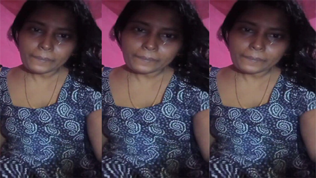 Horny Bhabi Wet Pussy Fingering