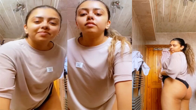 Beautiful Hot Sexy Babe Showing